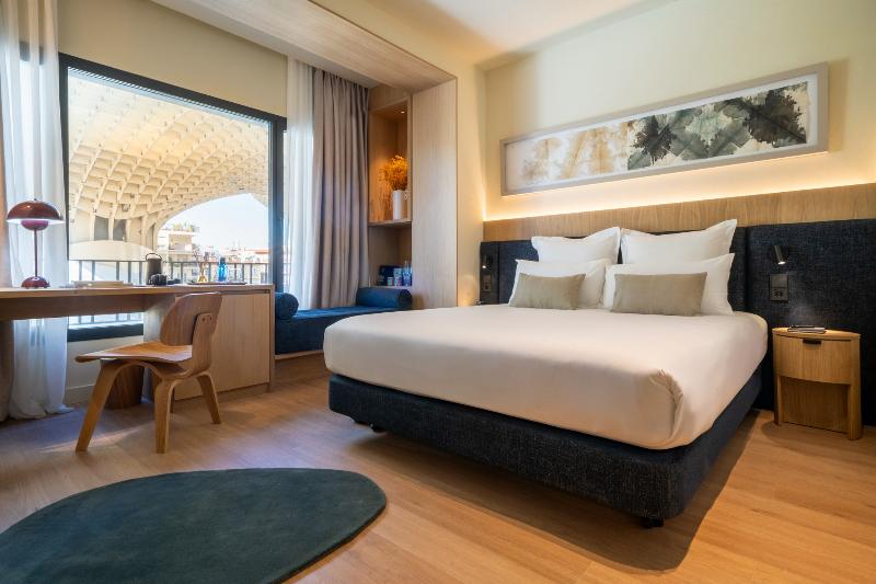 اتاق لوکس با بالکن, Ocean Drive Sevilla