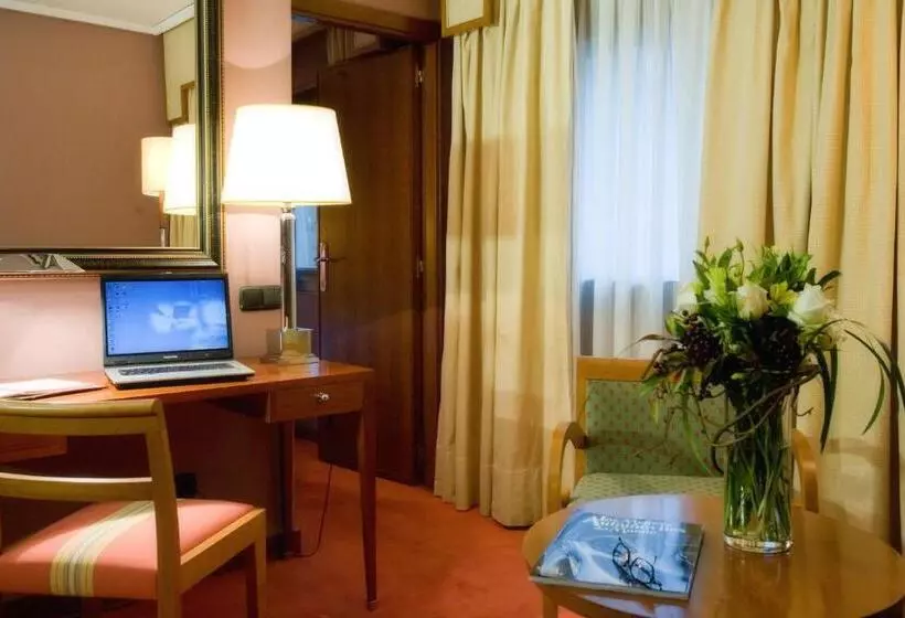 Suite Junior, Palafox
