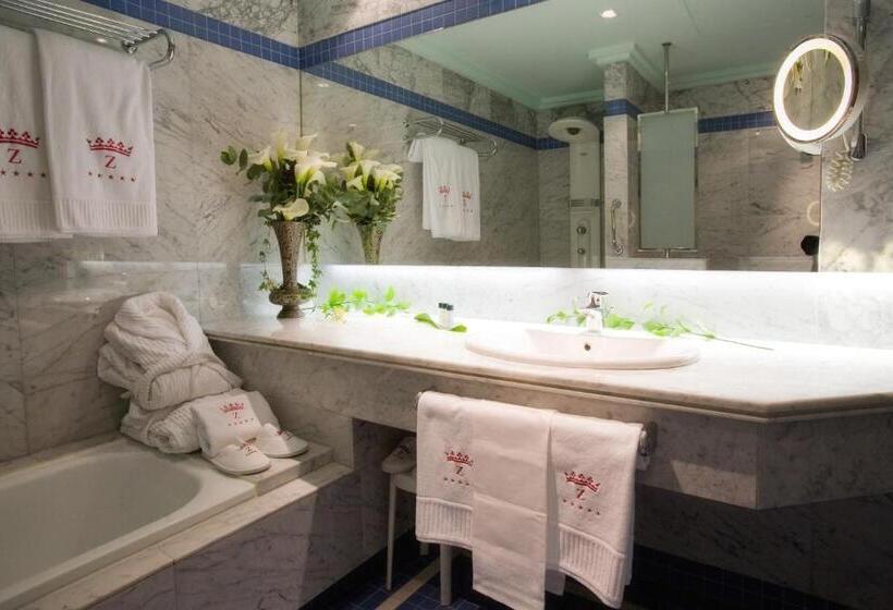 Полулюкс, Palafox