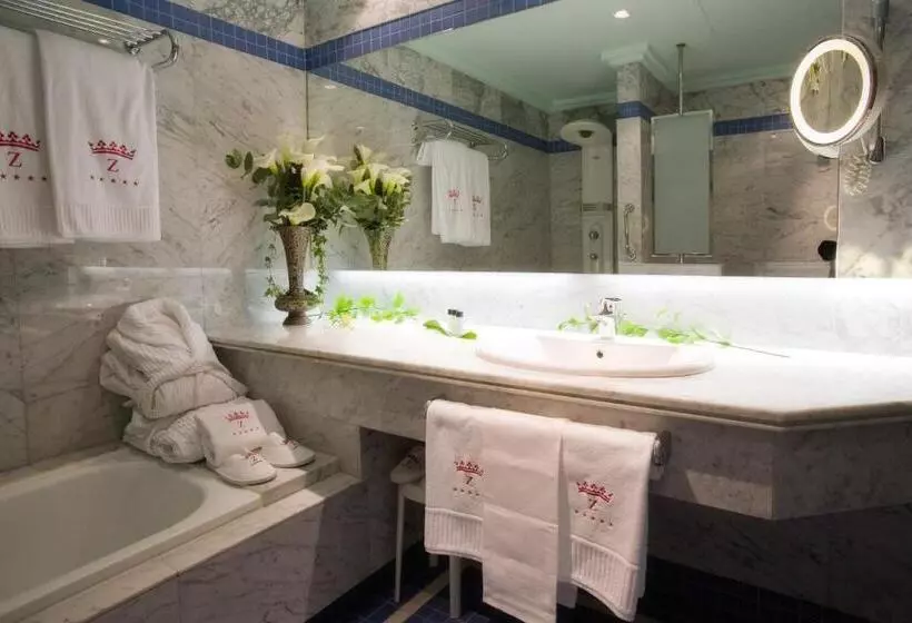 Suite Junior, Palafox