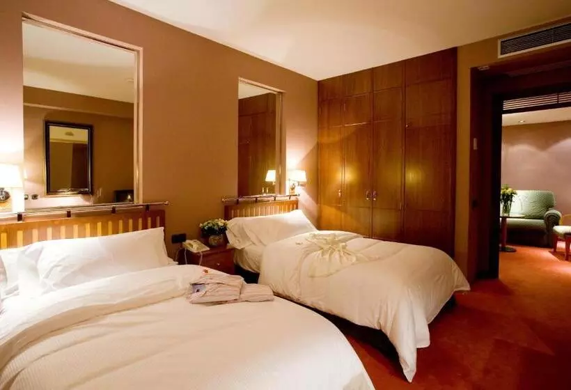 Suite Junior, Palafox