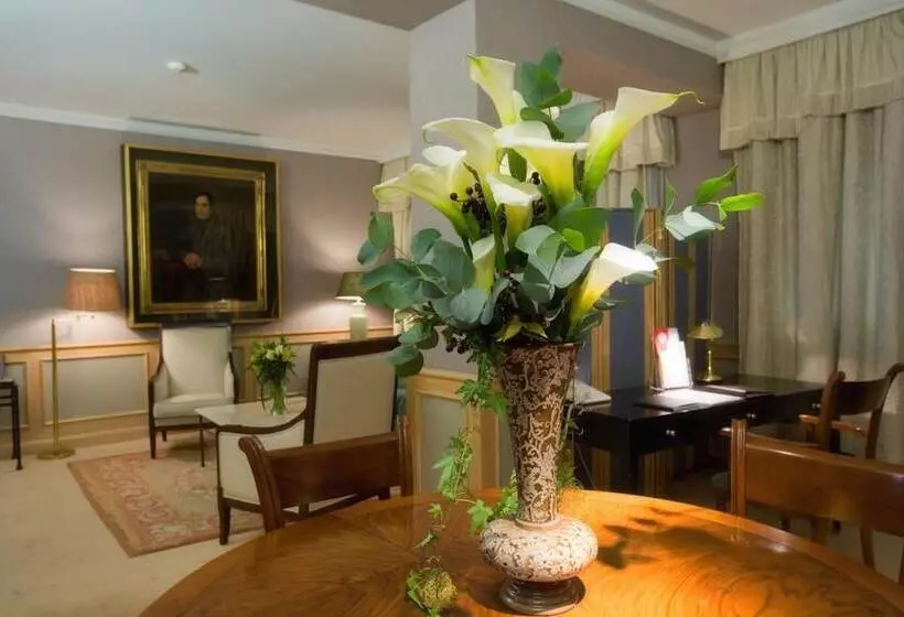 Suite, Palafox