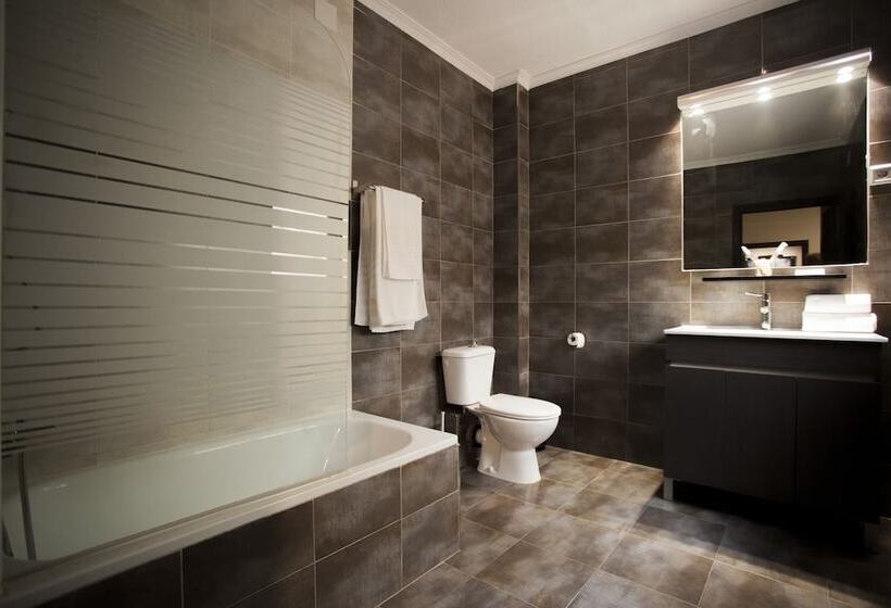 غرفة إقتصادية, Plaza Mayor