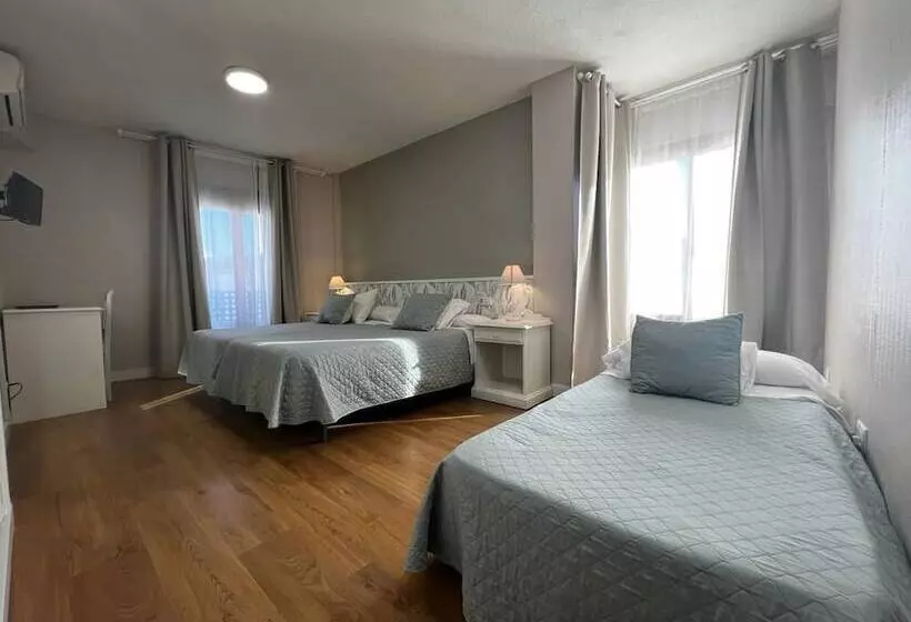 3-Bett-Standardzimmer, Plaza Mayor