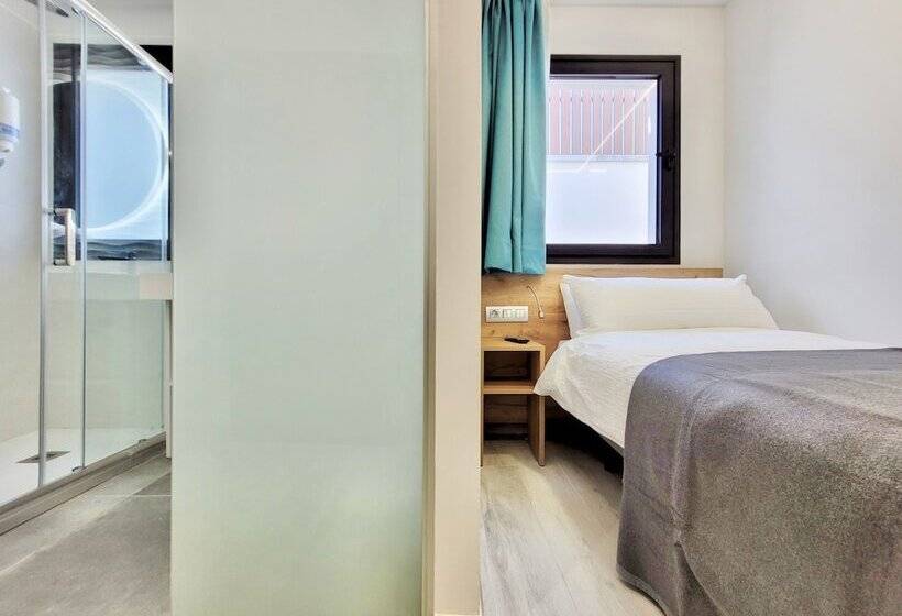 标准单人间, Puerto Azul