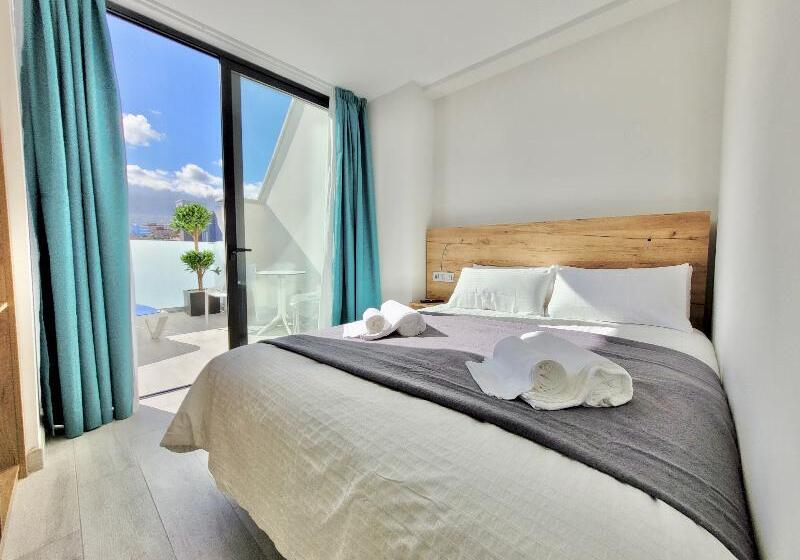 带露台的高档房间, Puerto Azul