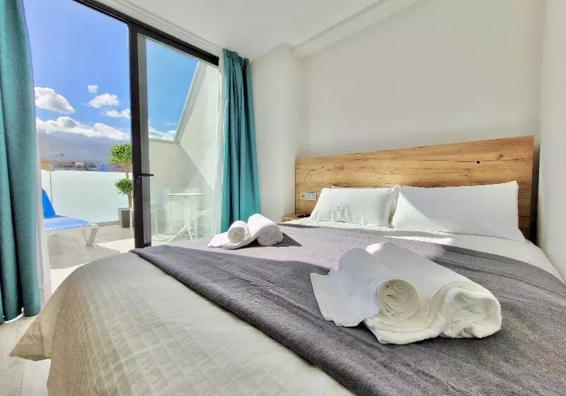 Superior Room with Terrace, Puerto Azul