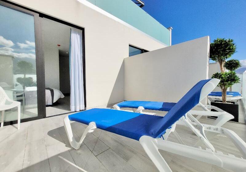 带露台的高档房间, Puerto Azul