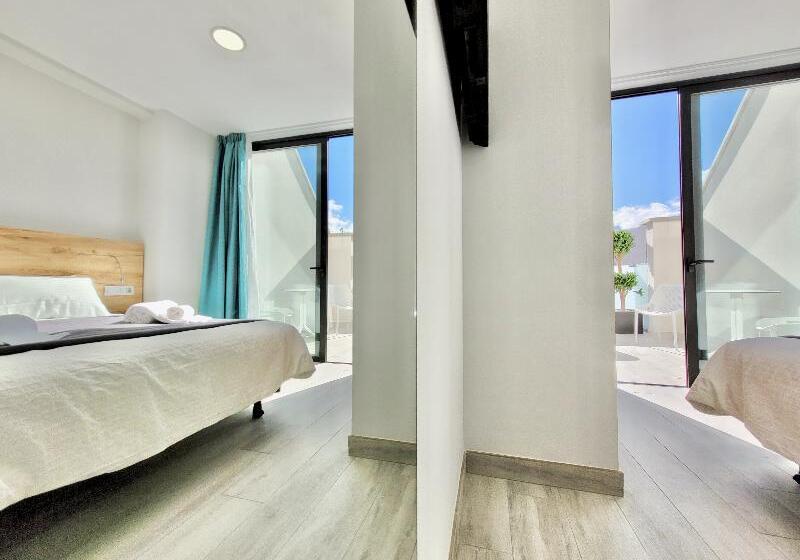 带露台的高档房间, Puerto Azul