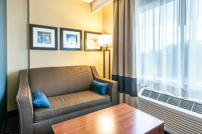 이코노미 룸, Rallye