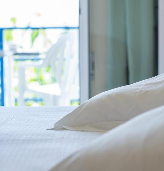 Quarto Triplo Standart, Juanito Platja