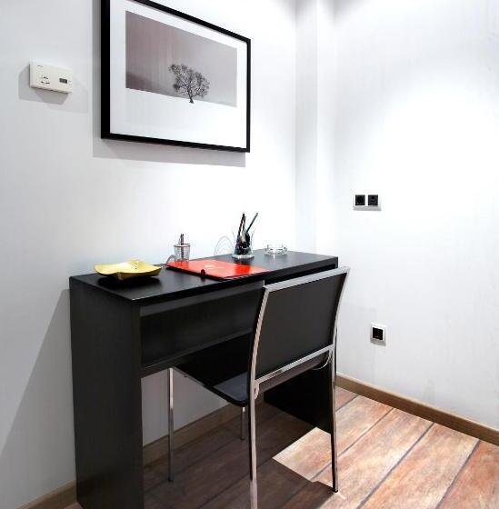 اتاق استاندارد یک نفره, Rey Don Sancho