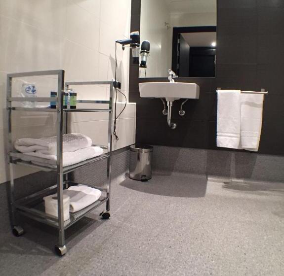 اتاق استاندارد چهار تخته, Rey Don Sancho