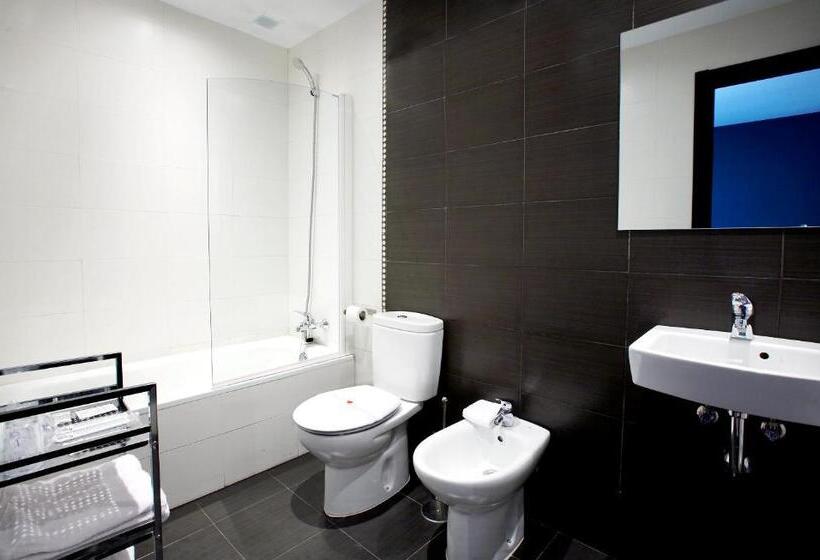 اتاق استاندارد چهار تخته, Rey Don Sancho