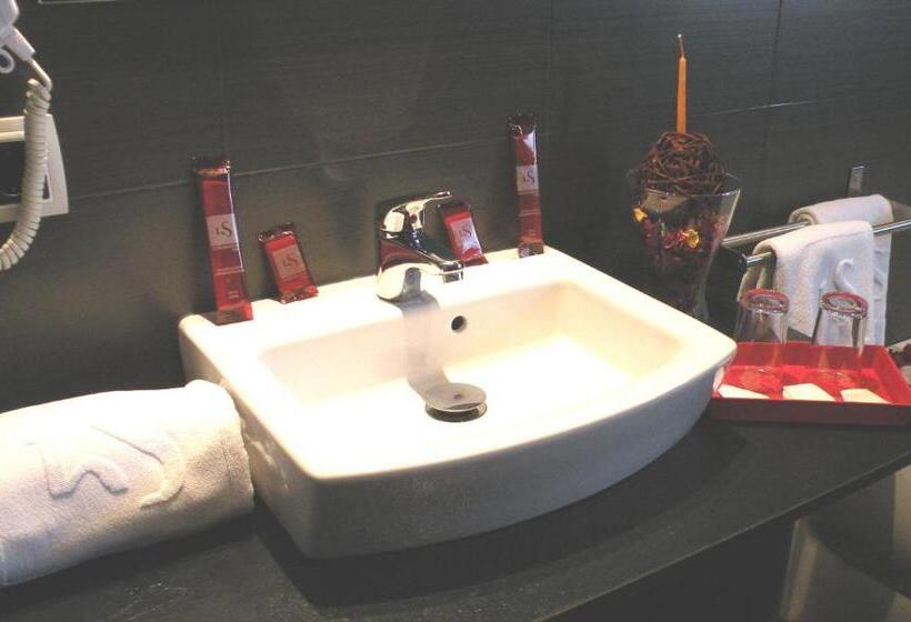 اتاق استاندارد چهار تخته, Rey Don Sancho