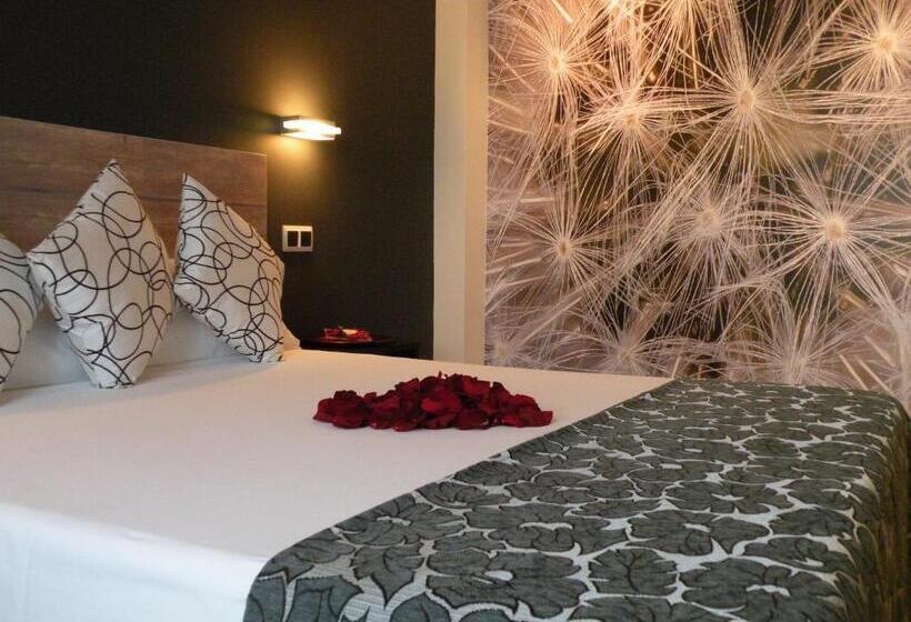 سوئیت با وان آب گرم, Rey Don Sancho