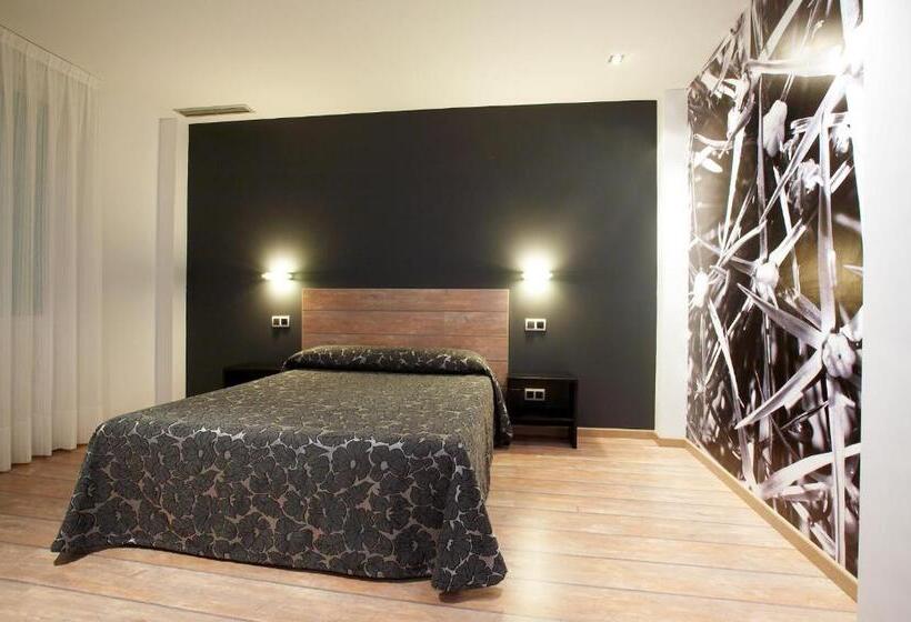 سوئیت با وان آب گرم, Rey Don Sancho