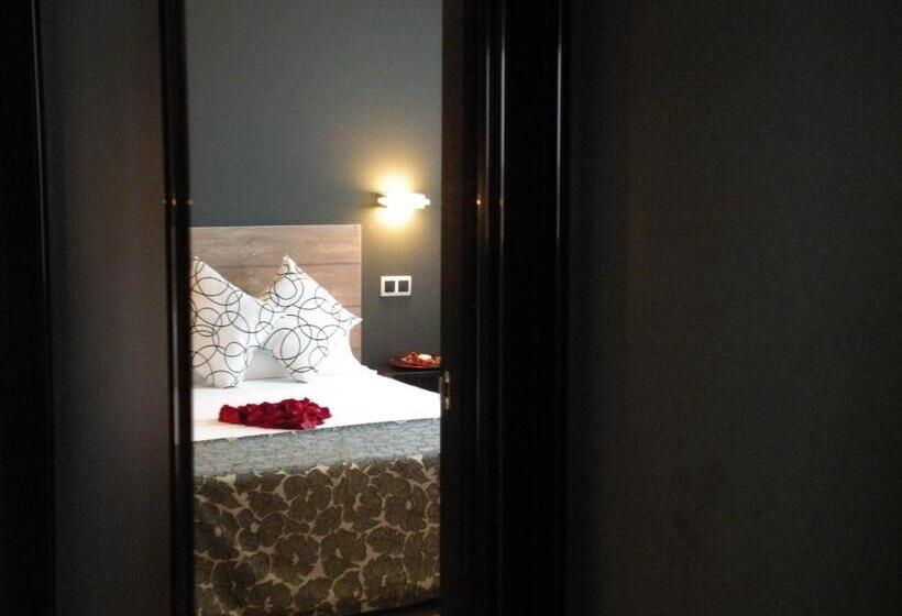 اتاق استاندارد, Rey Don Sancho