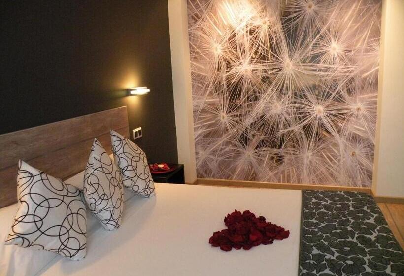 سوئیت با وان آب گرم, Rey Don Sancho