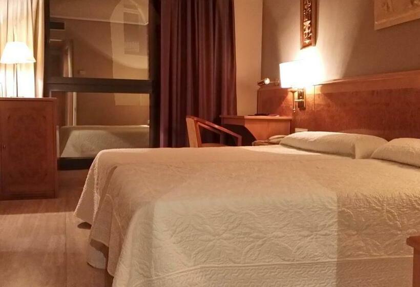 اتاق استاندارد سه نفره, San Polo