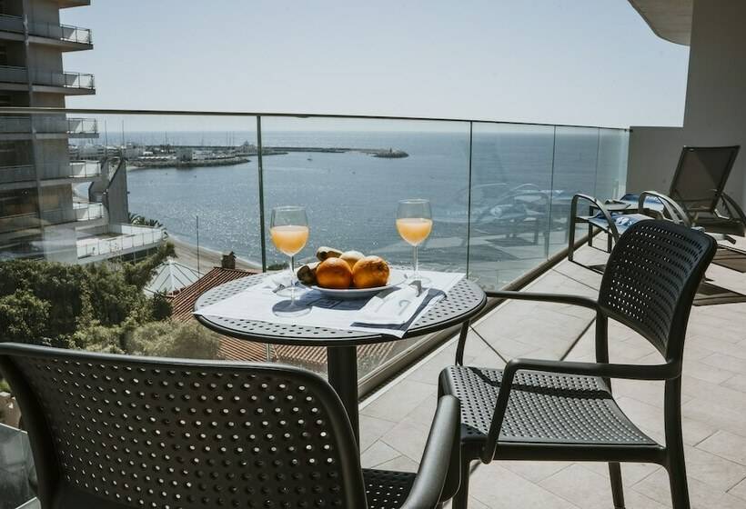 サイドオーシャンビューのトリプルルームスタンダード, Benalmadena Beach