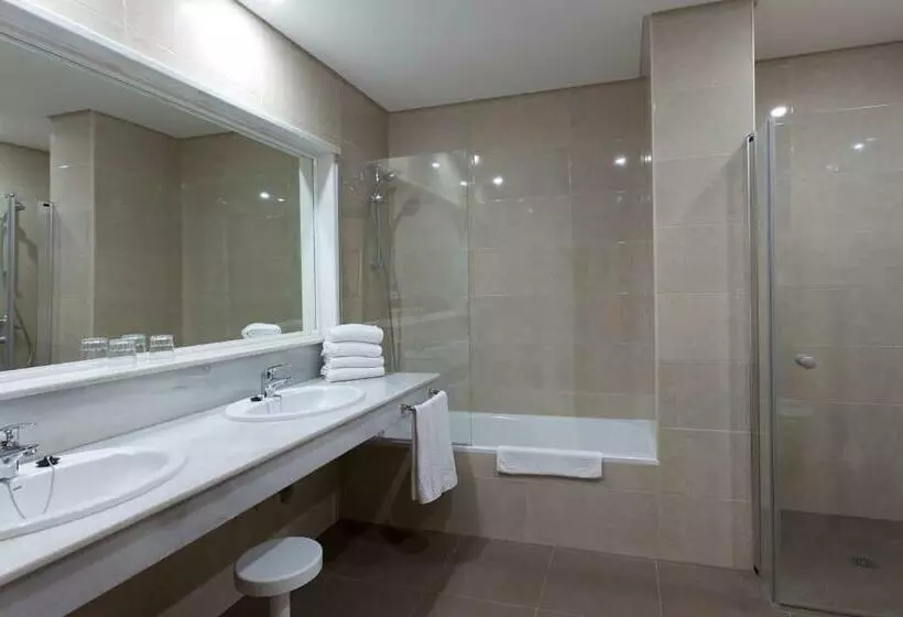 اتاق اساندارد با چشم‌انداز جانبی به دریا, Sol Marbella Estepona  Atalaya Park