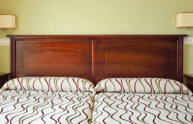 スタンダードルーム, Tarik