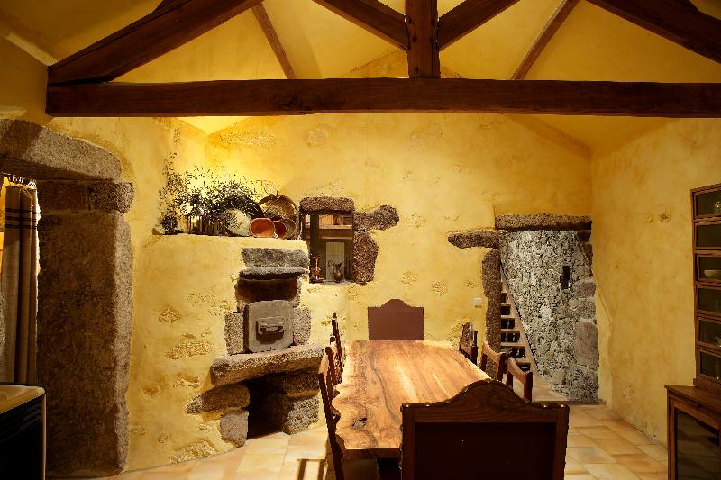 プールの見えるシングルルーム, Tarik