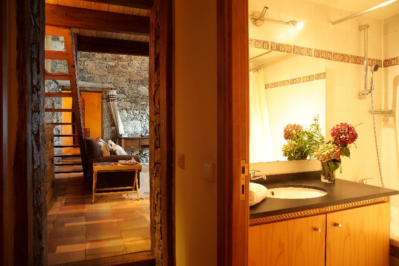 プールの見えるシングルルーム, Tarik