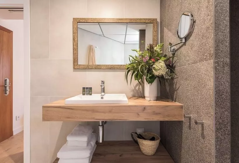 Quarto Economy, Terramar