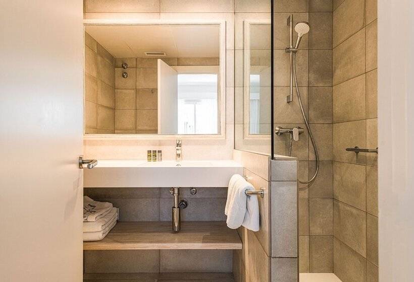 이코노미 룸, Terramar