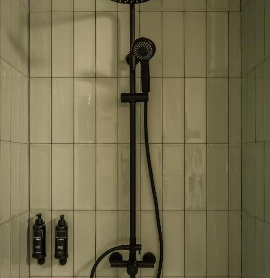 标准三人间, Bypillow Irala