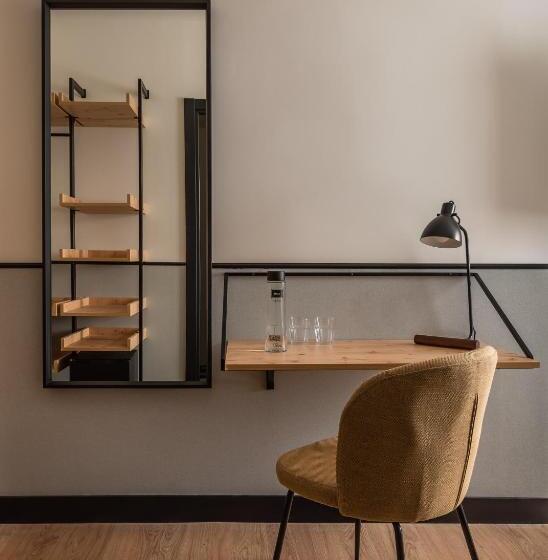 家庭间, Bypillow Irala