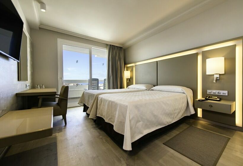 Номер Стандарт Вид на Бассейн, Spring Hotel Vulcano