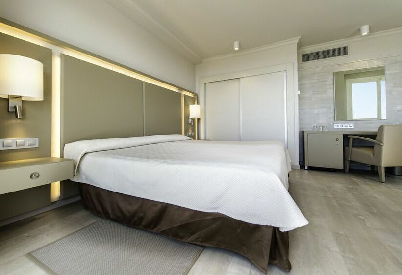 Номер Стандарт Вид на Бассейн, Spring Hotel Vulcano