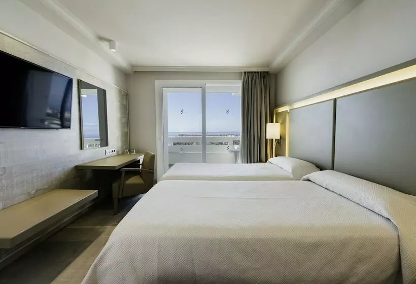 اتاق استاندارد با چشم‌انداز استخر, Spring Hotel Vulcano