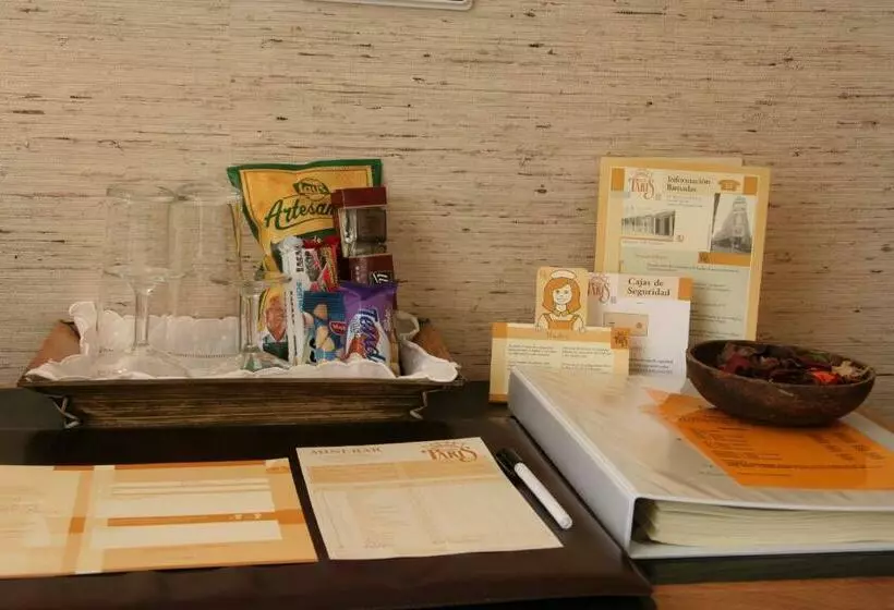 スタンダードシングルルーム, Hostal Paris