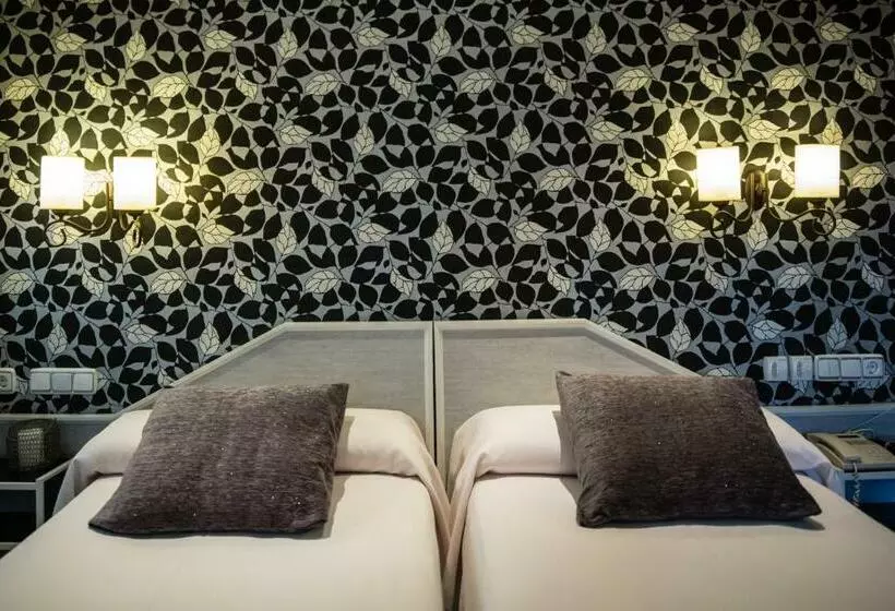 スタンダードルーム, Hostal Paris