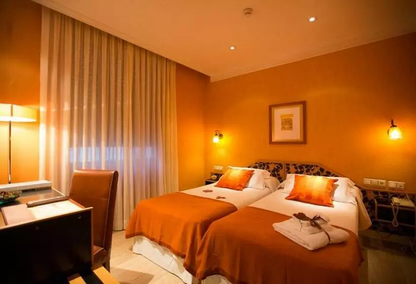 スタンダードルーム, Hostal Paris