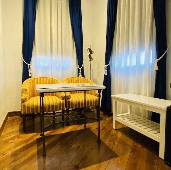 اتاق سوپریور, Hostal Paris