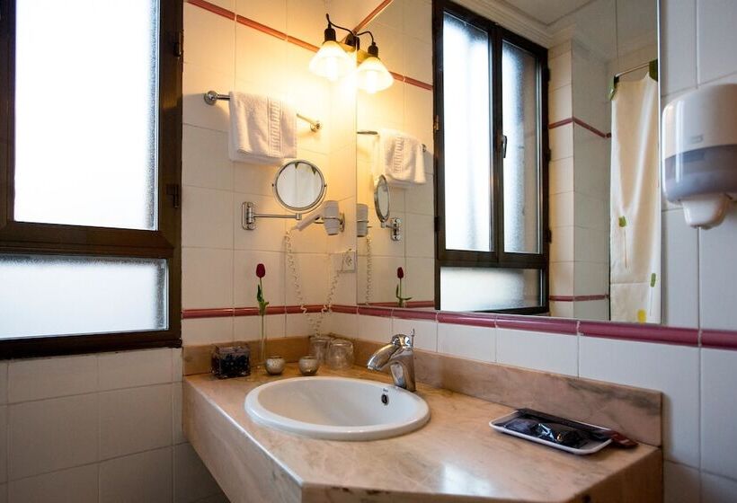 غرفة كومفورت, Hostal Paris