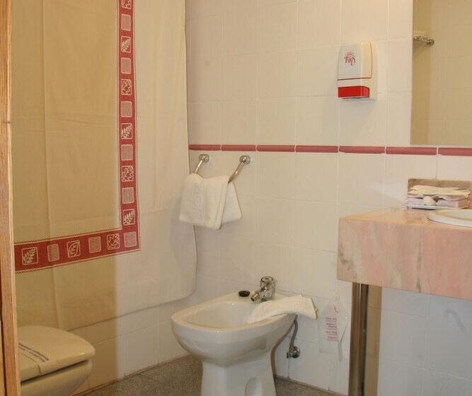 اتاق استاندارد, Hostal Paris