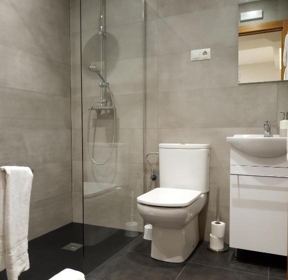 اتاق استاندارد سه نفره, Pensión Begoña