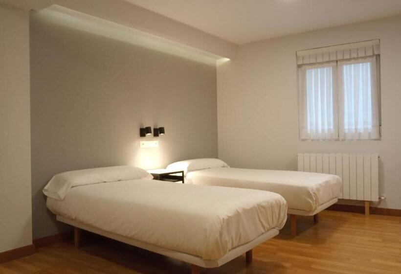 اتاق استاندارد سه نفره, Pensión Begoña