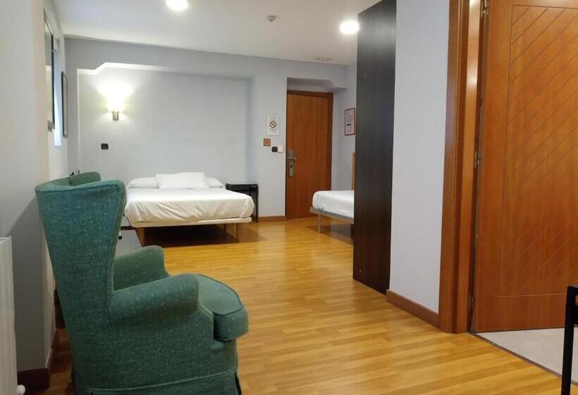 اتاق خانوادگی, Pensión Begoña