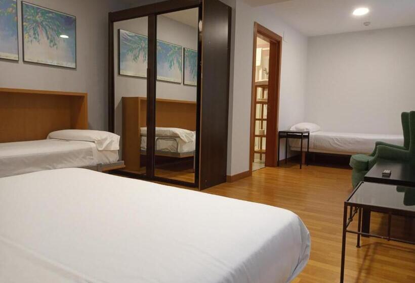 اتاق خانوادگی, Pensión Begoña