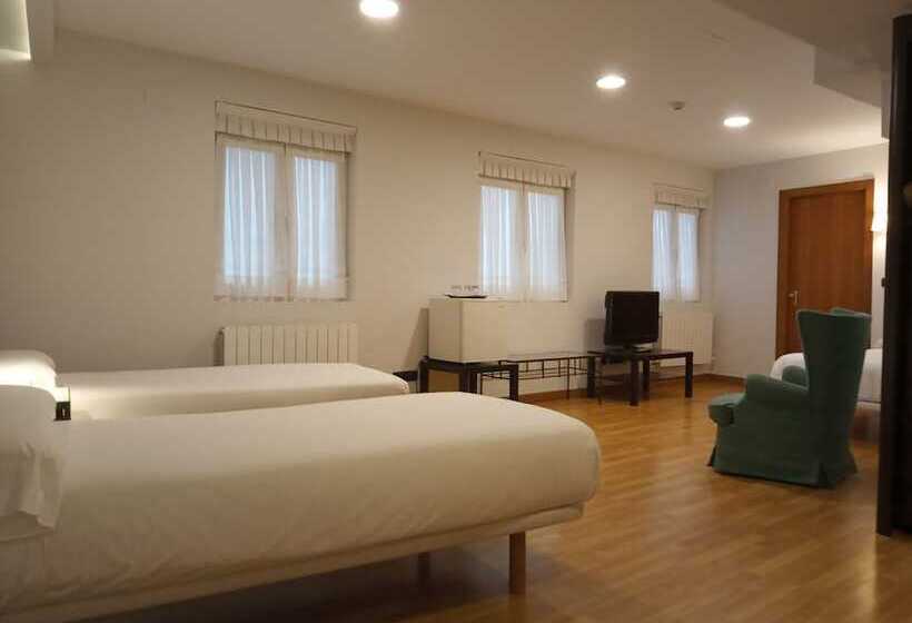 اتاق استاندارد سه نفره, Pensión Begoña