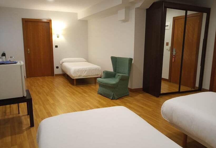 اتاق استاندارد سه نفره, Pensión Begoña