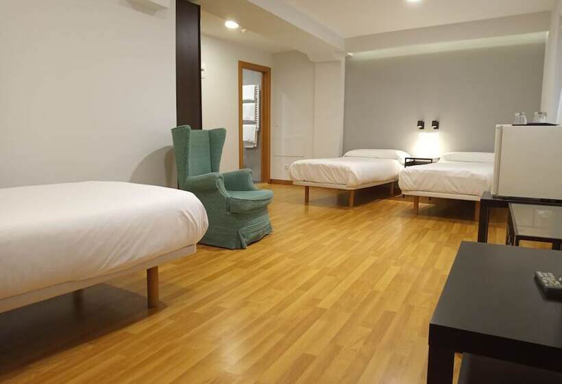 اتاق استاندارد سه نفره, Pensión Begoña