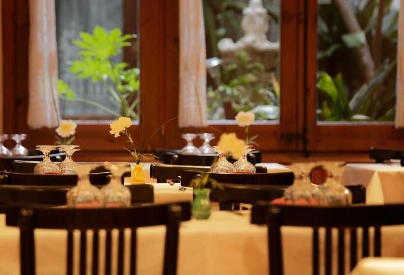 スタンダードルーム, Hostal Populetus